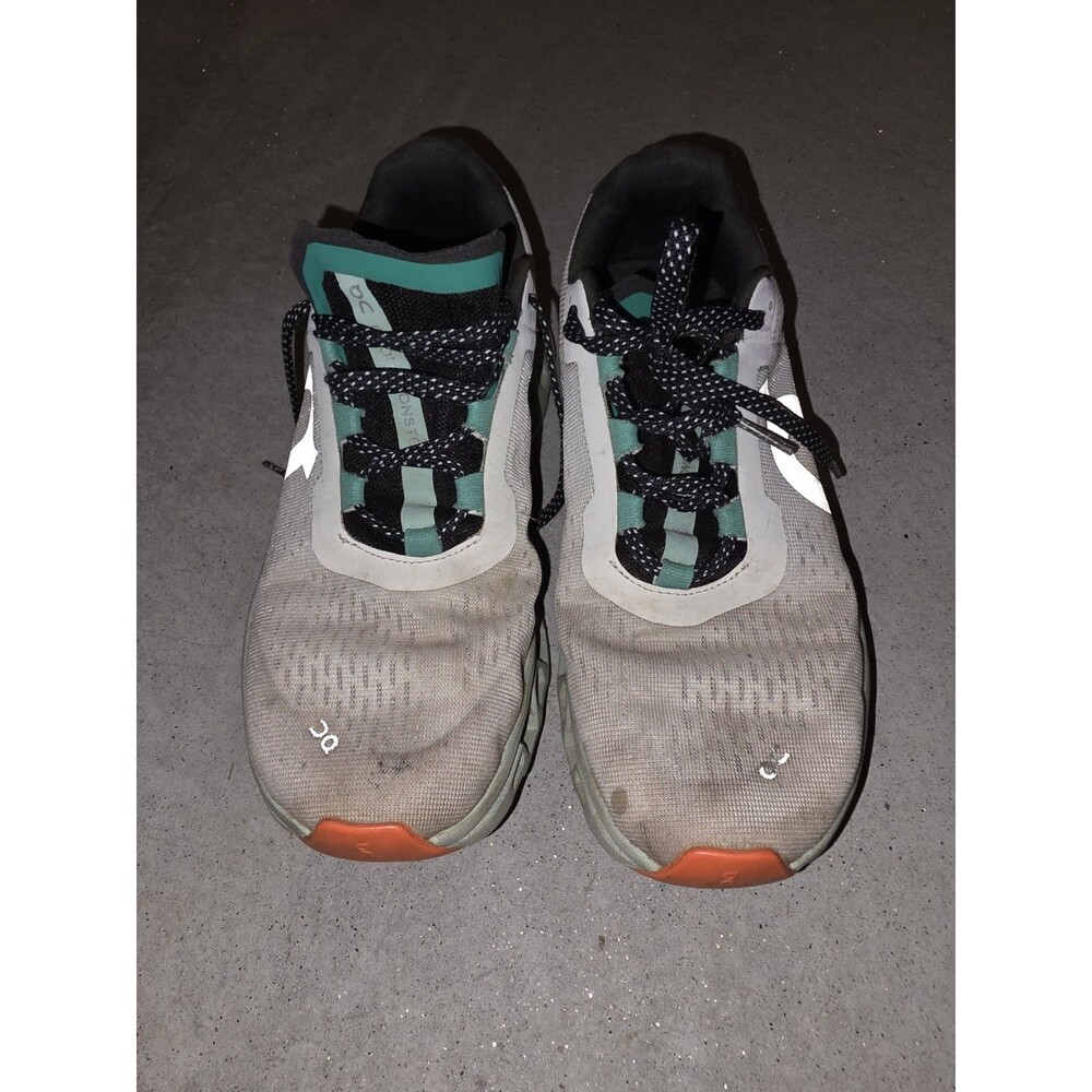 On Cloud Monster Womens Running Trainers Size US 8.5 (eu 40)